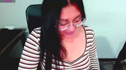 Snapshot of strawlux chatting on 21, 2, 2026 strawlux online show from 21, 2, 2026