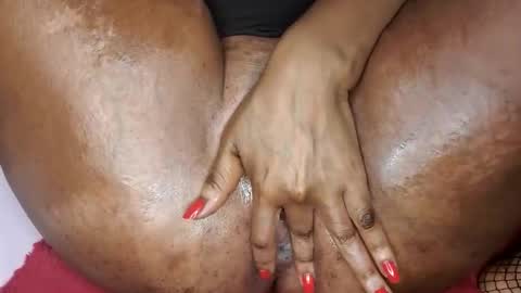 stretchmarksebony online show from 17, 2, 2026