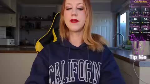 Amorina online show from 6, 2, 2025