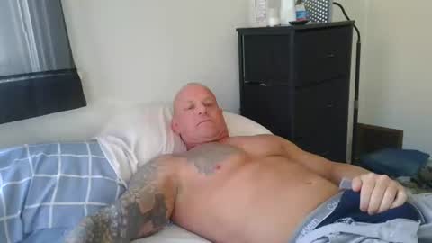 Snapshot of strongandhard073 chatting on 12, 6, 2026 StrongAndHard online show from 12, 6, 2026