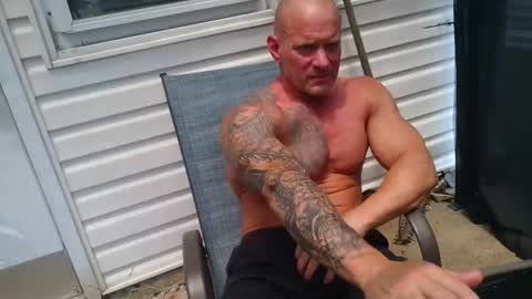 Snapshot of strongandhard073 chatting on 5, 7, 2026 StrongAndHard online show from 5, 7, 2026