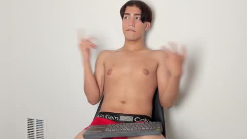 Snapshot of stwart_cum18 chatting on 4, 2, 2026 stwart_cum18 online show from 4, 2, 2026