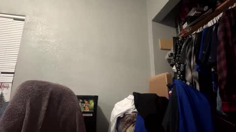 Snapshot of suavecito67 chatting on 14, 10, 2025 suavecito67 online show from 14, 10, 2025