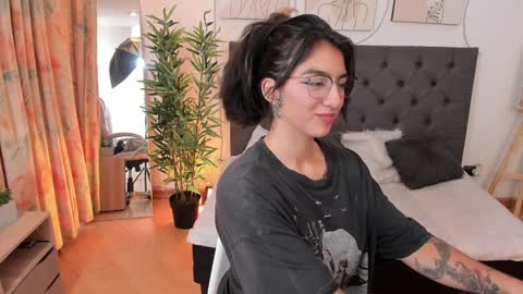 Snapshot of sublimetouch chatting on 31, 1, 2025 Zoe online show from 31, 1, 2025