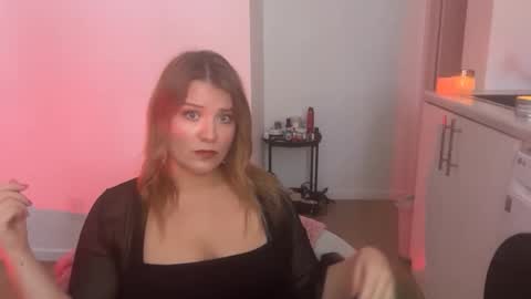 Scarlet online show from 7, 6, 2026