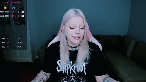 Snapshot of succubus_leslie chatting on 5, 12, 2024 succubus_leslie online show from 5, 12, 2024