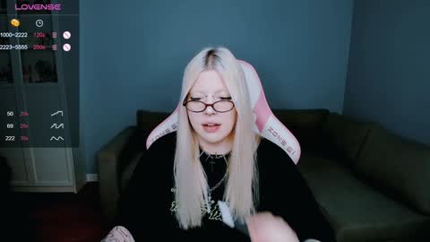 Snapshot of succubus_leslie chatting on 22, 12, 2024 succubus_leslie online show from 22, 12, 2024