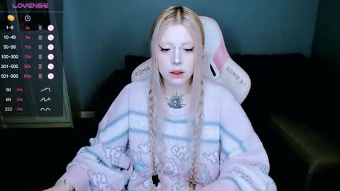 Snapshot of succubus_leslie chatting on 24, 9, 2025 succubus_leslie online show from 24, 9, 2025