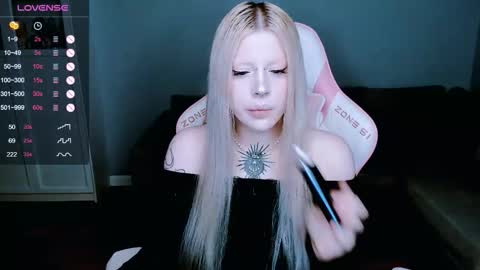 Snapshot of succubus_leslie chatting on 27, 9, 2025 succubus_leslie online show from 27, 9, 2025