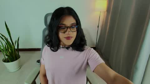 Snapshot of succubus_vitta chatting on 28, 5, 2026 Vitta online show from 28, 5, 2026