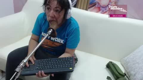 Snapshot of sucker_drool chatting on 5, 6, 2026 Sucky online show from 5, 6, 2026