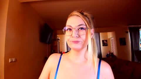 Snapshot of sugar_mayy chatting on 8, 2, 2025 May online show from 8, 2, 2025