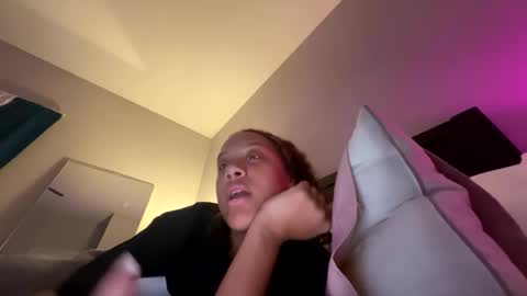 Snapshot of sugarbossbaby02 chatting on 28, 11, 2025 sugarbossbaby02 online show from 28, 11, 2025