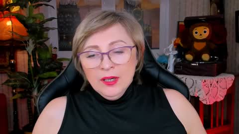 Vivien online show from 8, 1, 2025