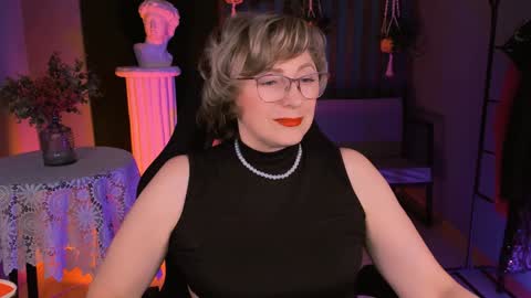 Vivien online show from 6, 2, 2025