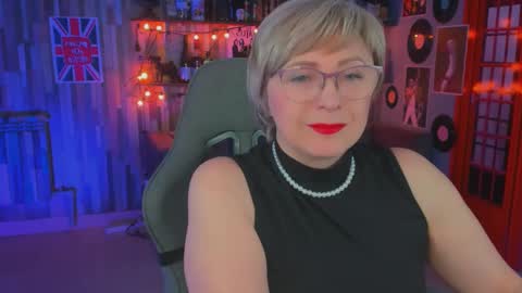 Vivien online show from 13, 2, 2025