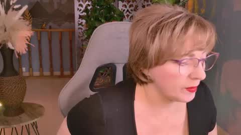 Vivien online show from 27, 11, 2025