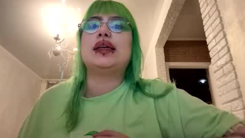 Snapshot of suicidyalice chatting on 12, 5, 2026 Alice Suicide online show from 12, 5, 2026