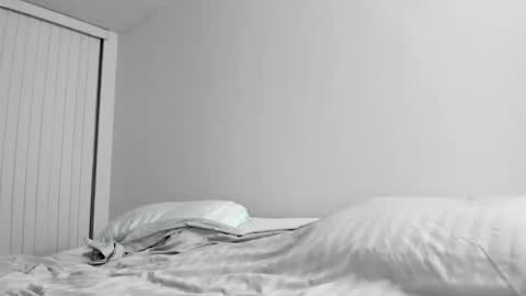 sukimeelong online show from 13, 4, 2026