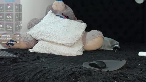 Snapshot of summer_romance chatting on 21, 2, 2025 Andres-tattoos  Derek Hairy online show from 21, 2, 2025