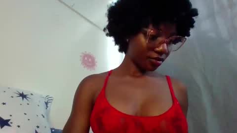 Snapshot of summerbuddy chatting on 7, 12, 2024 summerbuddy online show from 7, 12, 2024