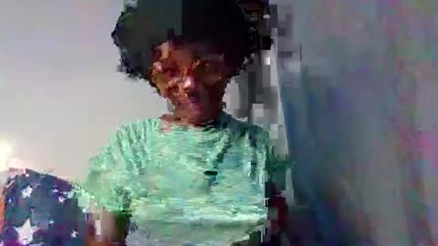 Snapshot of summerbuddy chatting on 7, 12, 2024 summerbuddy online show from 7, 12, 2024