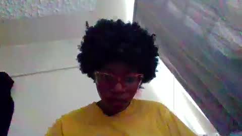 Snapshot of summerbuddy chatting on 8, 12, 2024 summerbuddy online show from 8, 12, 2024