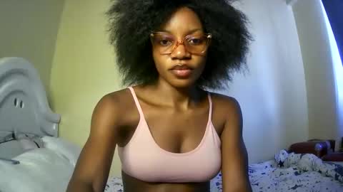 Snapshot of summerbuddy chatting on 24, 2, 2025 summerbuddy online show from 24, 2, 2025