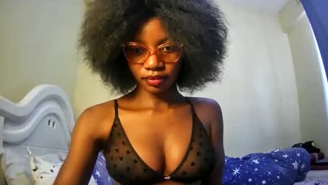 Snapshot of summerbuddy chatting on 26, 2, 2025 summerbuddy online show from 26, 2, 2025
