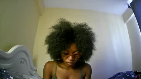 Snapshot of summerbuddy chatting on 27, 2, 2025 summerbuddy online show from 27, 2, 2025