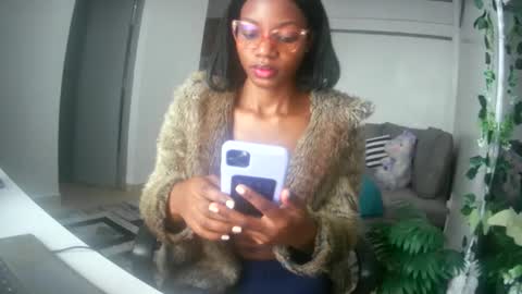 Snapshot of summerbuddy chatting on 18, 9, 2025 summerbuddy online show from 18, 9, 2025