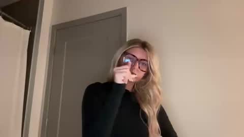 summerclarkee online show from 28, 2, 2026