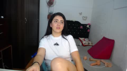 Snapshot of summmercarter chatting on 19, 12, 2025 summer online show from 19, 12, 2025