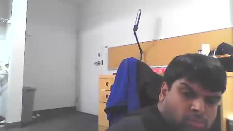 Snapshot of sundoog chatting on 5, 1, 2025 Sundoog online show from 5, 1, 2025