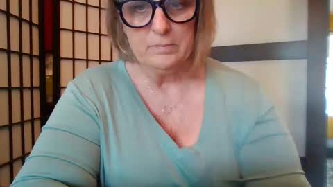 Snapshot of sunflower556 chatting on 13, 9, 2025 Sunflower online show from 13, 9, 2025