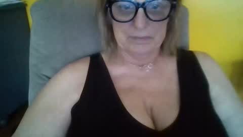 Snapshot of sunflower556 chatting on 12, 10, 2025 Sunflower online show from 12, 10, 2025