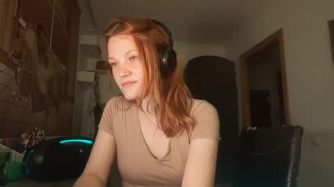 Leah - is graceful online show from 7, 5, 2026