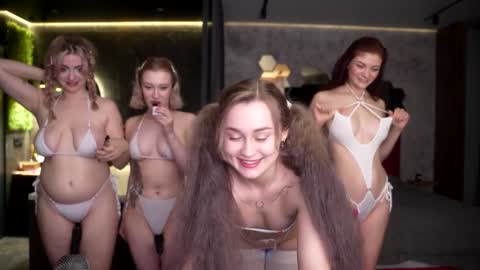 Fia  -  TG -  Mia -  Alice -  online show from 4, 11, 2025