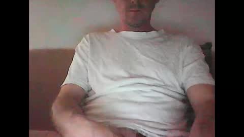 Snapshot of sunnygun0 chatting on 26, 4, 2026 sunnygun0 online show from 26, 4, 2026