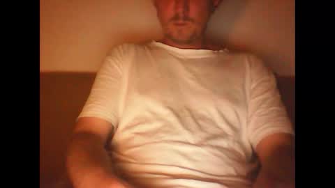Snapshot of sunnygun0 chatting on 7, 6, 2026 sunnygun0 online show from 7, 6, 2026