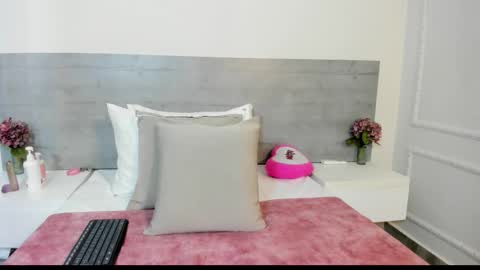 sunnywhitee online show from 22, 9, 2025