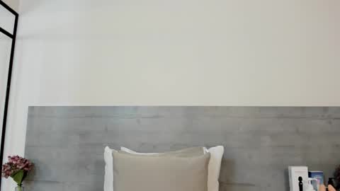 sunnywhitee online show from 6, 2, 2026