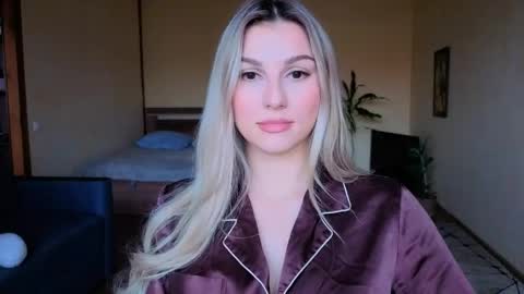 Snapshot of sunsetwithava chatting on 20, 3, 2026 sunsetwithava online show from 20, 3, 2026