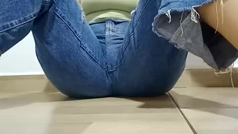 Annie online show from 14, 11, 2025