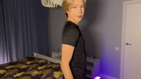 sunshinealex online show from 4, 3, 2025