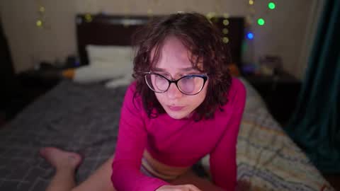 Hella online show from 23, 2, 2025