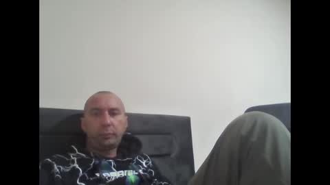 super42835015 online show from 13, 10, 2025