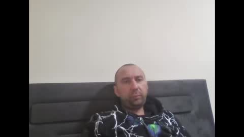 super42835015 online show from 18, 10, 2025