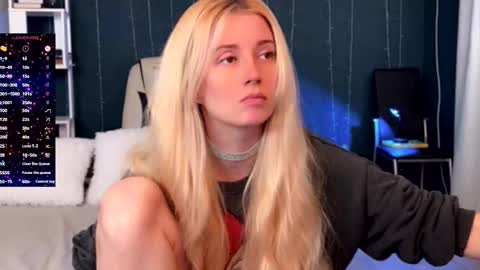 Snapshot of super_peach_stream chatting on 18, 1, 2026 ANNApvt open full info in bio online show from 18, 1, 2026