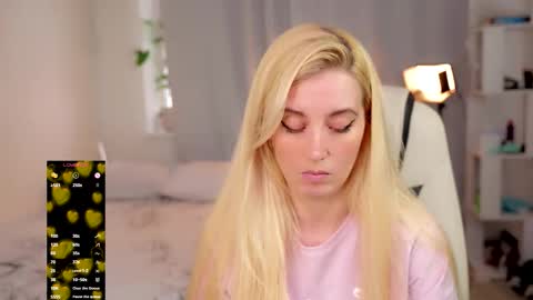 Snapshot of super_peach_stream chatting on 29, 3, 2026 ANNApvt open full info in bio online show from 29, 3, 2026